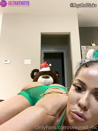 Exclusive Sexy Red Magic City Nude Photos