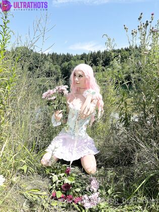 Hot Fetching Butterflies Nude Photos