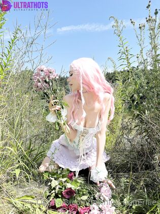 Hot Fetching Butterflies Nude Photos