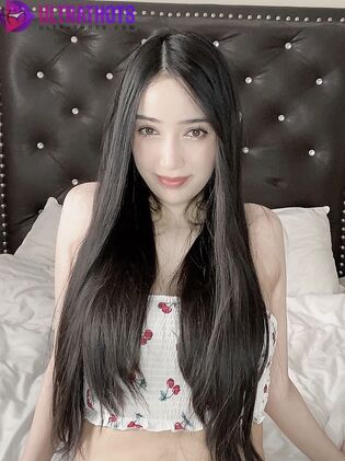 Hot Raiiny Nude Photos