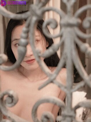 Hot June Liu Spicy Gum Nude Photos