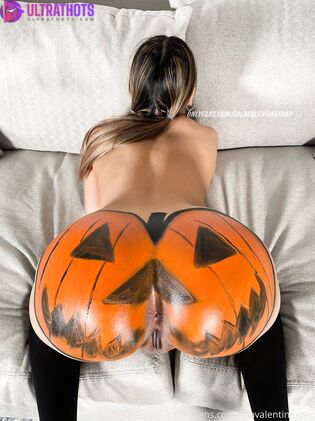 Hot Lola Valentine Nude Photos