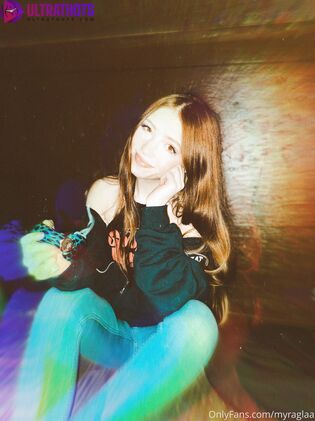 Hot Myramoans Nude Photos