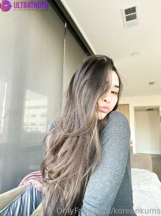 Hot Koreankums Nude Photos