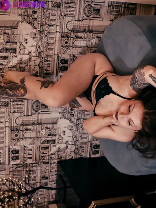 Hot N0valy Nude Photos