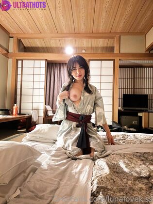 Hot Luna Lovekiss Nude Photos