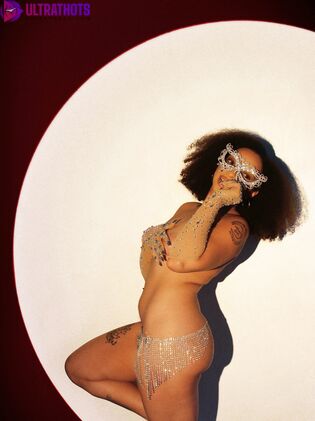 Hot Ziirrb Nude Photos