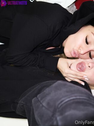 Camilla Araujo And Julia Filippo Sexy Photos