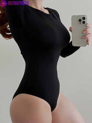 Beautiful Turkish Girl Venera.sy Naked Pics (16 Photos)