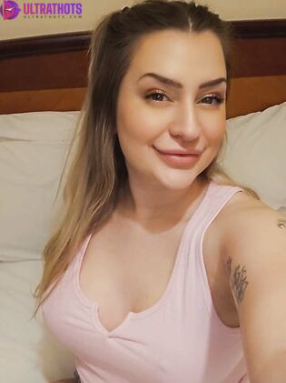 Swedish streamer Snowmixy