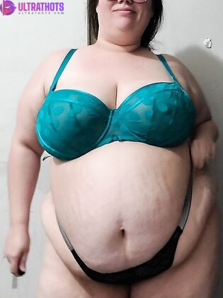 Exclusive Juicy Jessi Nude Photos