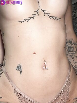 Liniklein Naked Photo Collection (129 Pics)